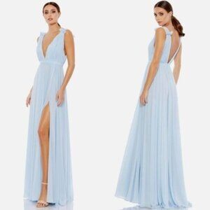 NWT Mac Duggal Pleated Chiffon Sleeveless Vneck Gown 2 Powder Blue Slit 55321